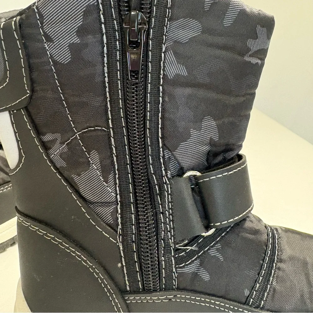 K KomForMe Toddler Snow Rain Boots Waterproof Black Camo Size 6‎